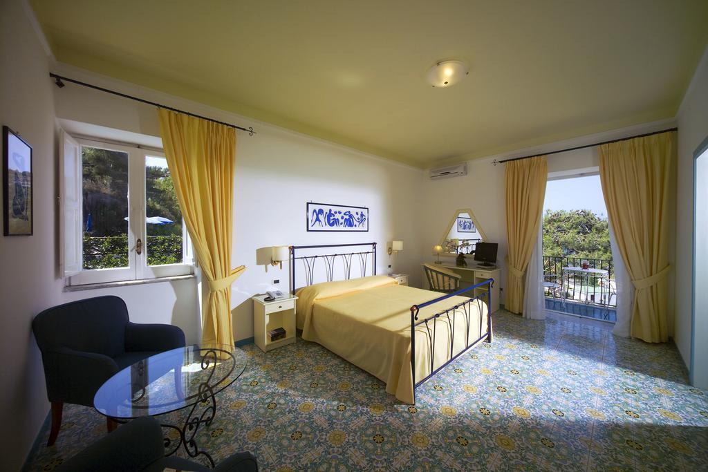 Hotel Villa Bianca Forio di Ischia Pokoj fotografie